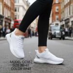 Γυναικεία sneakers CC182 λευκά - Image 2